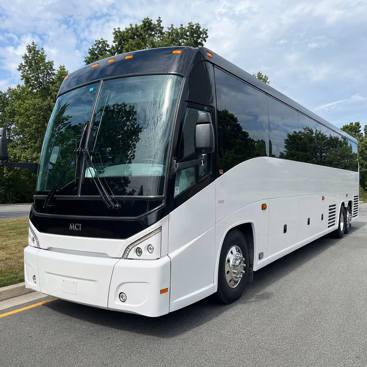 airport transfers and cruise shuttle services for government and military groups in bellevue